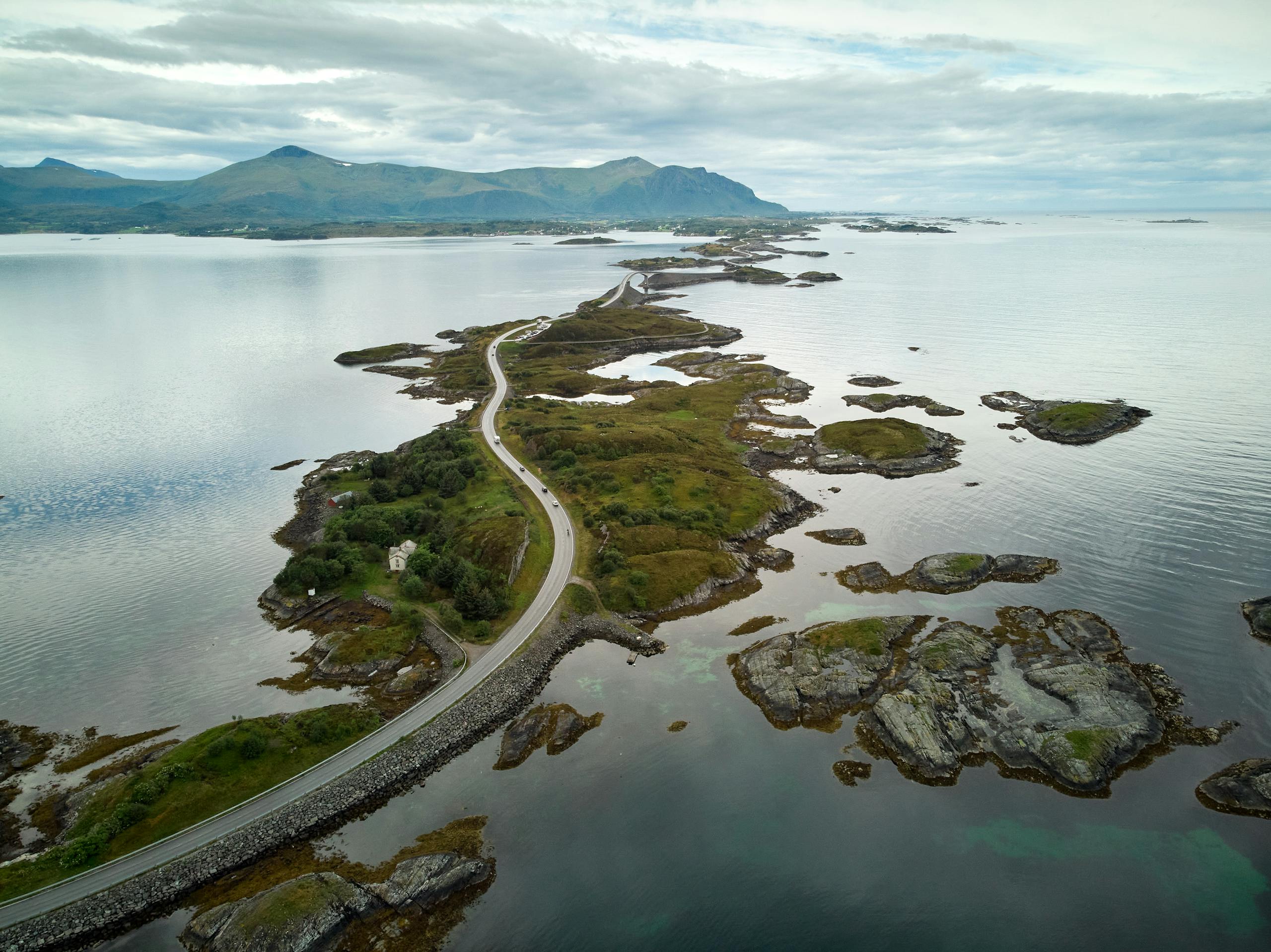 Driving the Atlantic Ocean Road in Norway – Highlights and Tips
